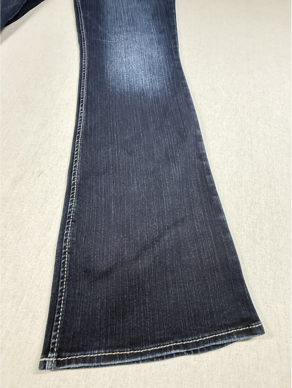 Silver Suki Slim Boot Jeans Women 29x32 (30x30) Mid Rise Dark Wash Western Rodeo - Picture 2 of 9